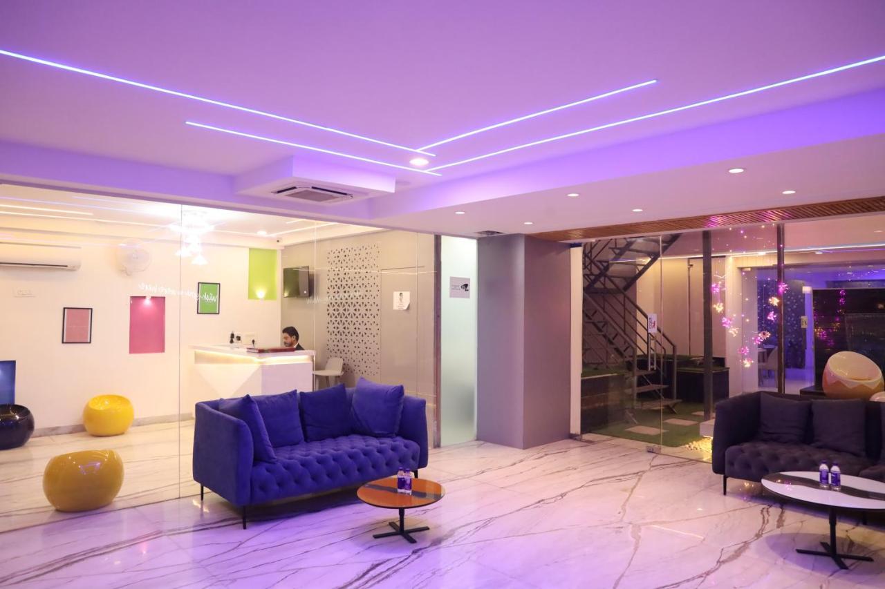 Vaabi Saabi Hotel Gurgáon Kültér fotó